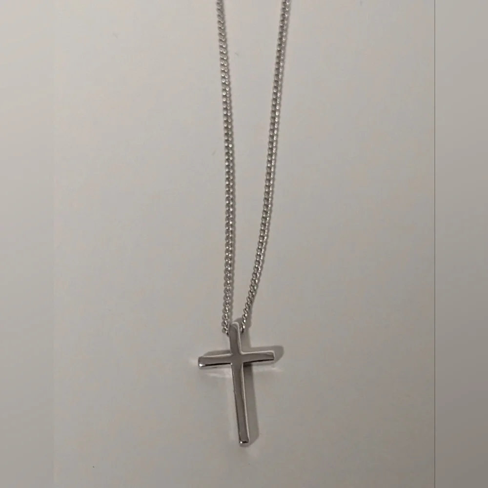Kids Silver Cross Pendant Necklace - Sleek Minimalist Design